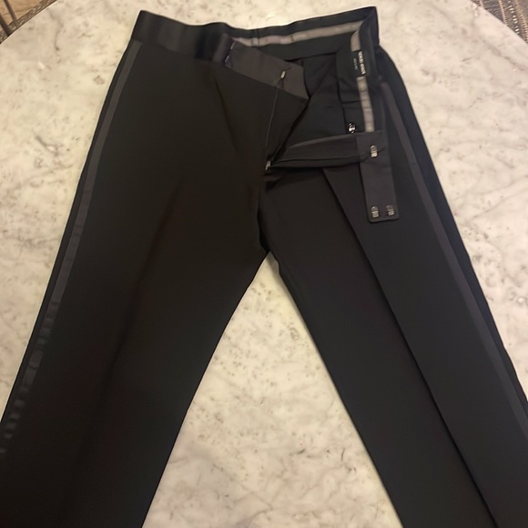 Giorgio Armani Tuxedo - Picture 10 of 11